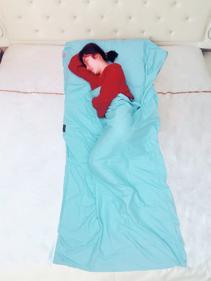 Experience the Great Outdoors with Our Ultralight Sleeping Bag