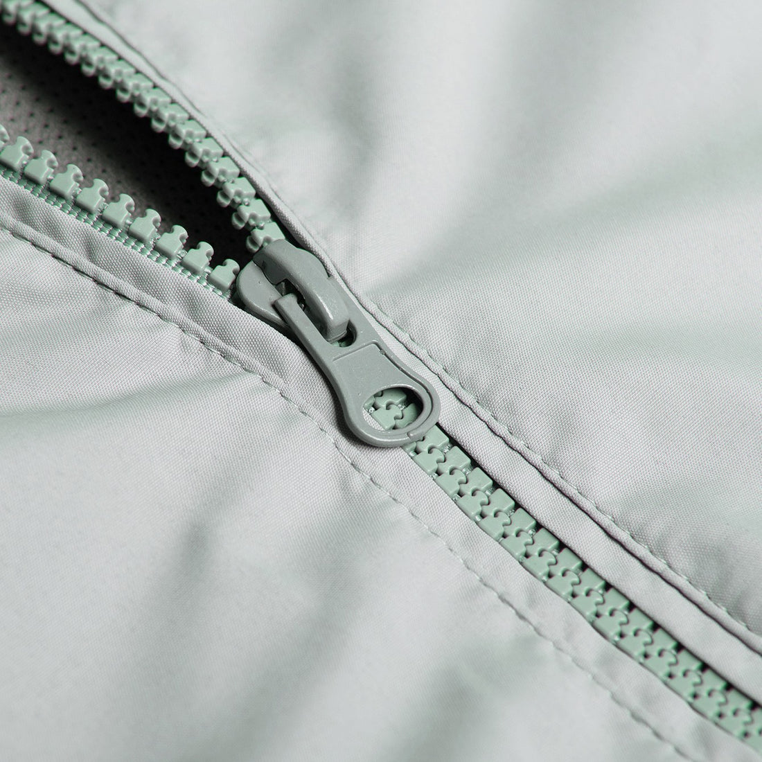 Thin Jacket Hooded Waterproof Jacket