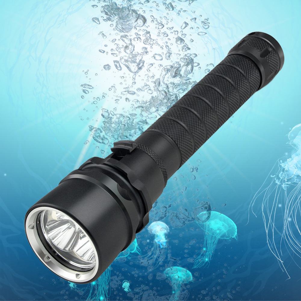 Aluminum alloy rechargeable deep-diving flashlight