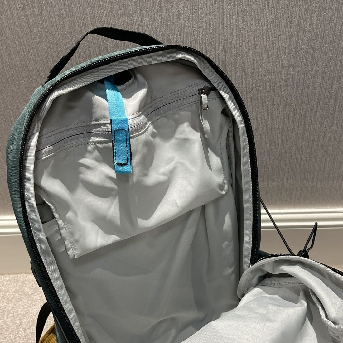 New Outdoor Mountaineering Hiking Backpack