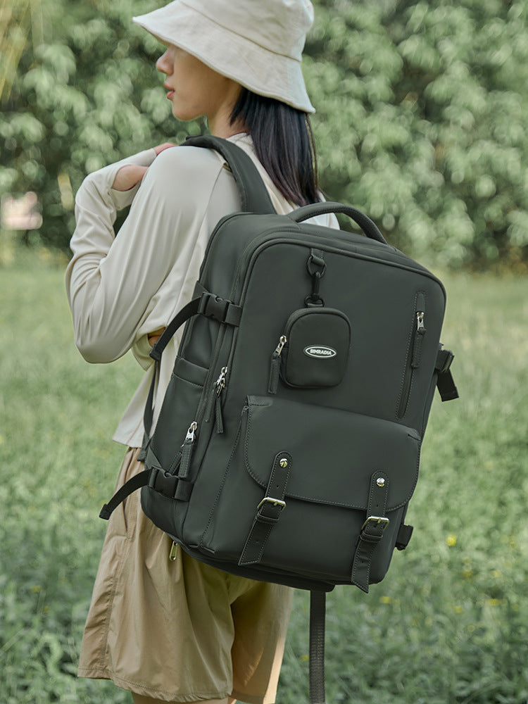 Lightweight And Large Capacity Camping Backpack